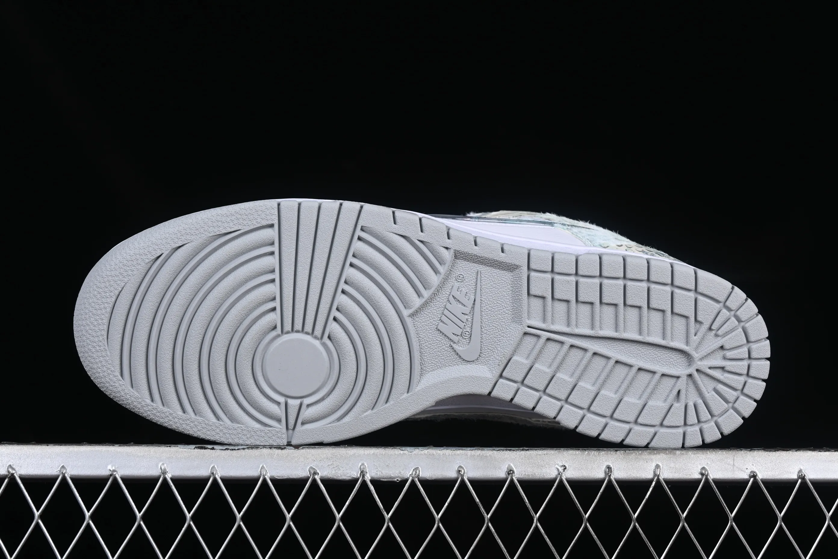 All Categories Nk SB Dunk Series Nk SB Dunk Low Low-top sneakers Nk Dunk Low CNY Year of the Dragon limited New Chinese style customization Steam Puppet-Third Prince Ao Bing SB low-top casual sneakers DV0831-101